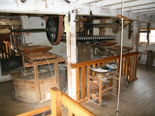 Shugborough Park Farm Watermill by Chris Allen, CC-SA 2.0